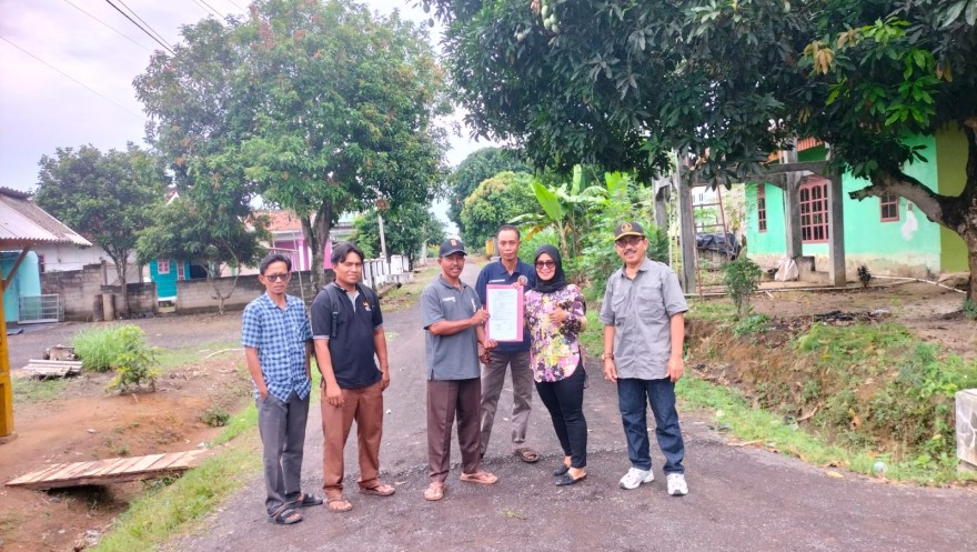 Serah Terima Pekerjaan Pembangunan Kampung Banjar Dewa Tahun Anggaran 2025